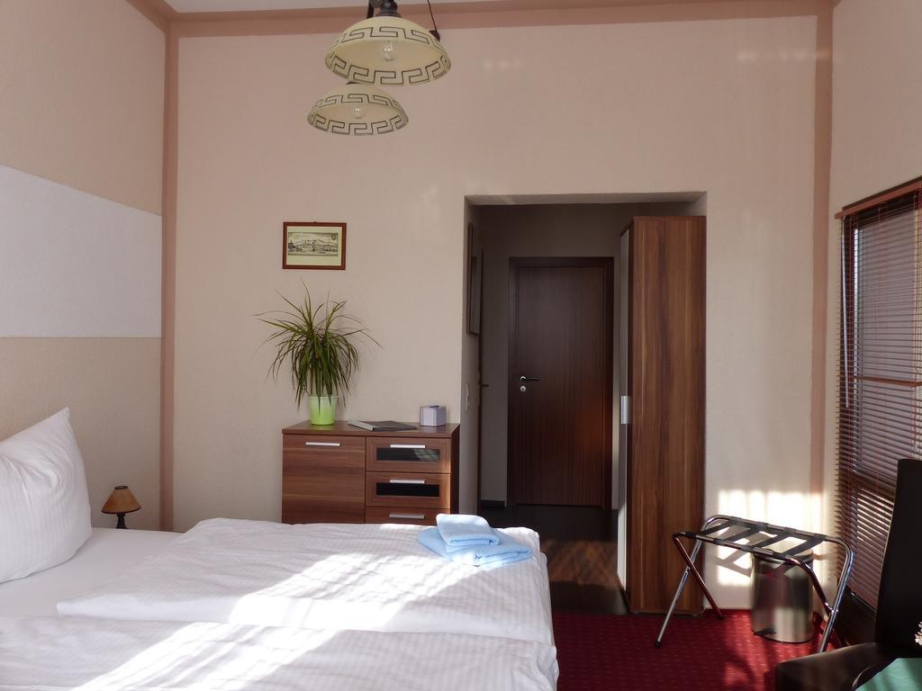 Hotel Friedchen Mit Eigener Fleischerei Artern Номер фото