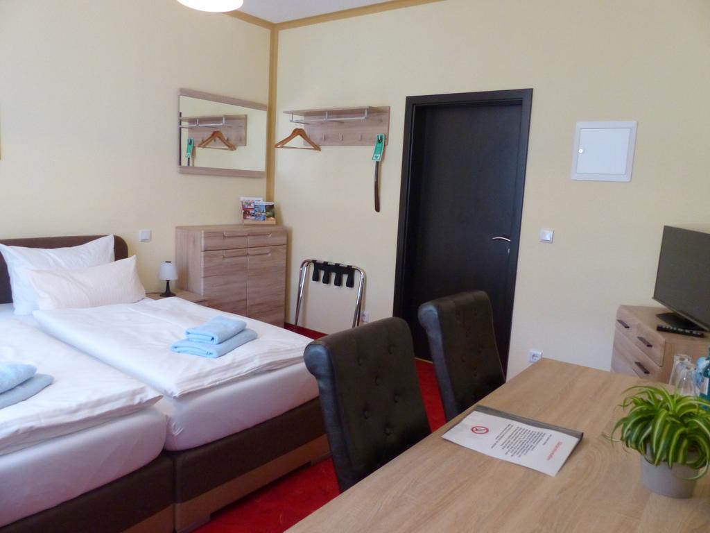 Hotel Friedchen Mit Eigener Fleischerei Artern Экстерьер фото
